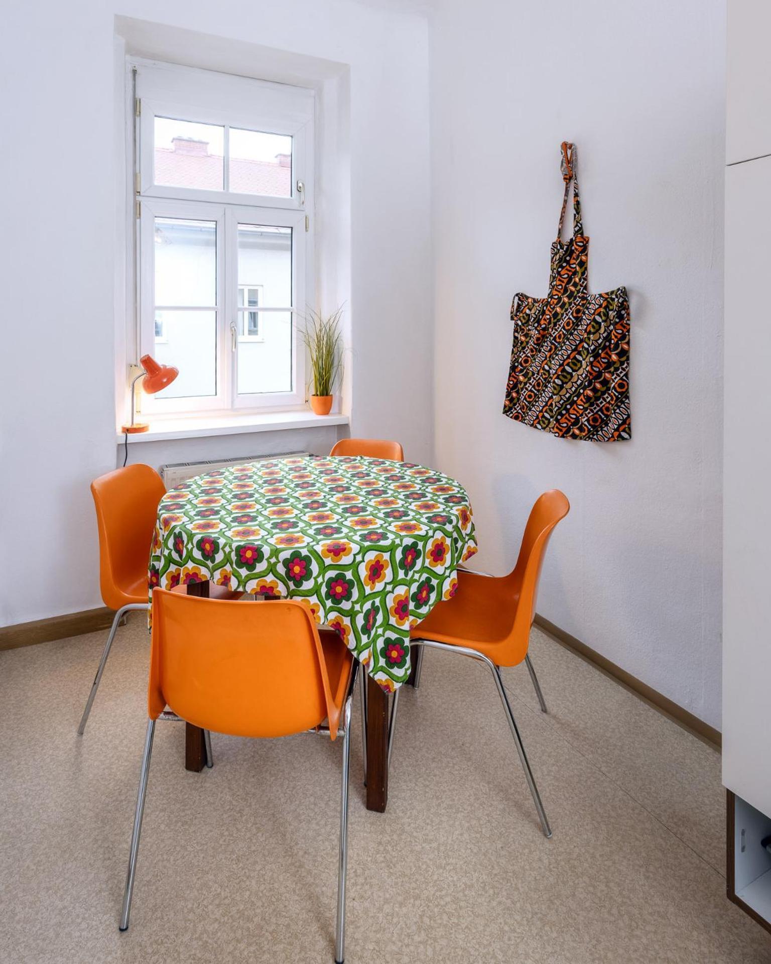 Sunny Citycenter Apartment - Graz Main Station Luaran gambar