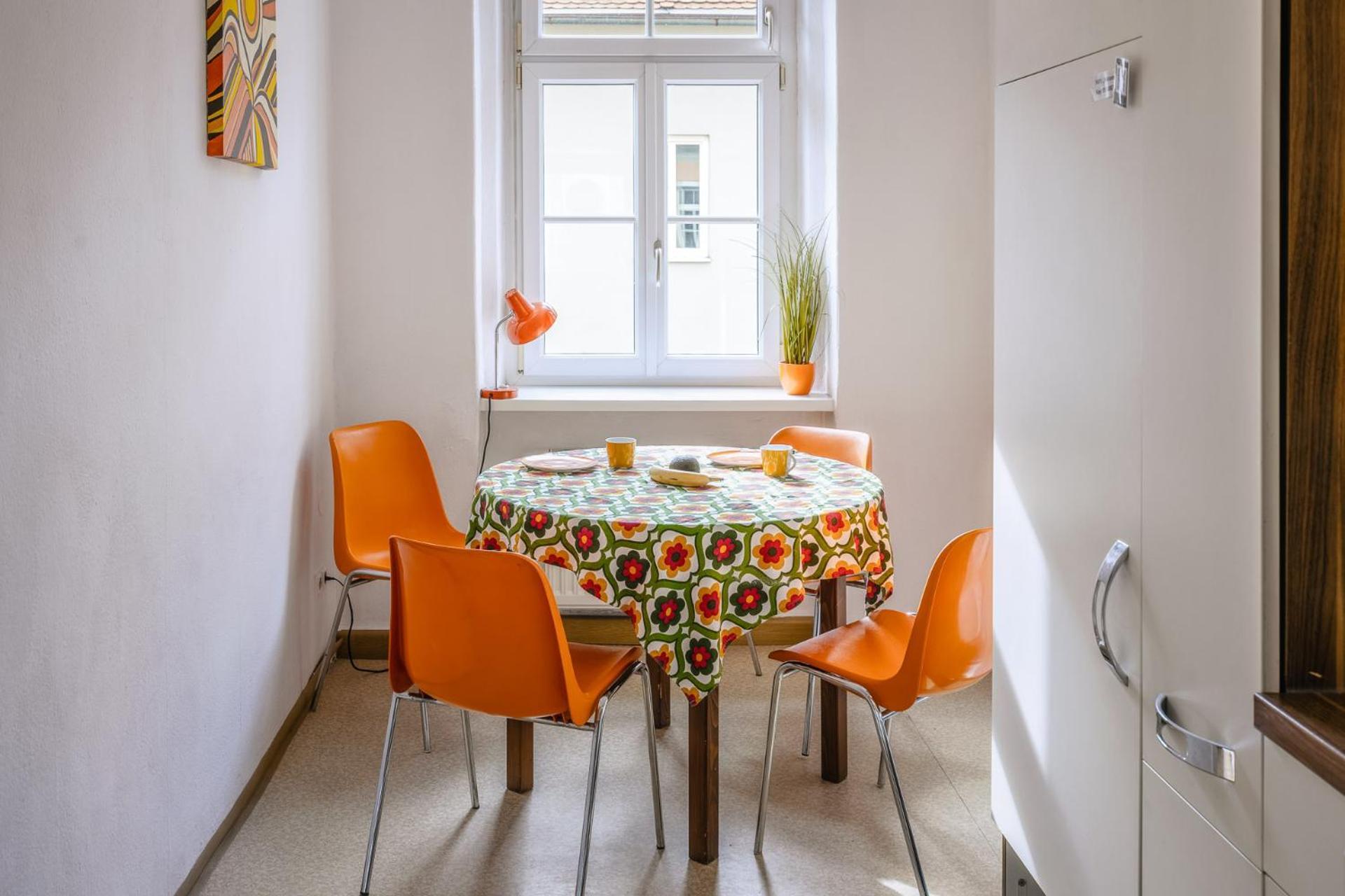 Sunny Citycenter Apartment - Graz Main Station Luaran gambar