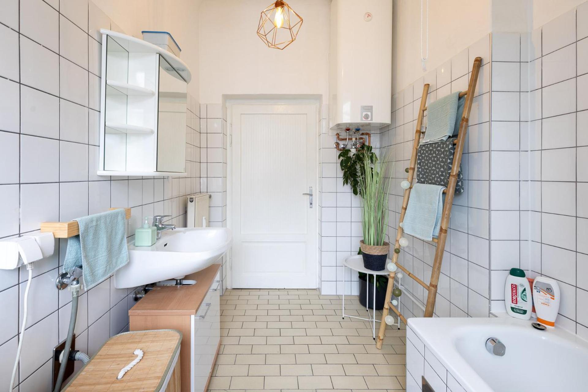 Sunny Citycenter Apartment - Graz Main Station Luaran gambar